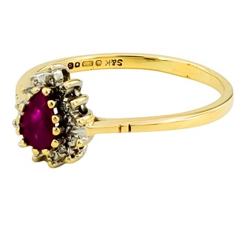 9ct gold Ruby / Diamond Cluster Ring size S